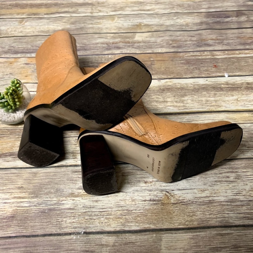MIA 90s Tan Ostrich Emu Leather Block Heel Boots - Picture 7 of 8